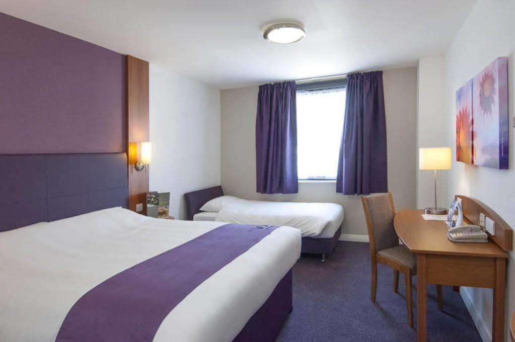 Premier Inn غرينوك المظهر الخارجي الصورة